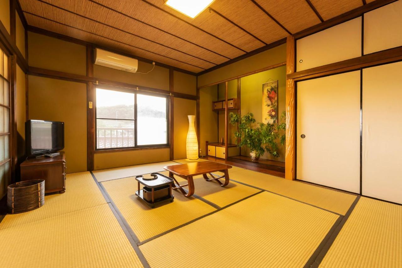 Nostalgiaノスタルジア Villa Yokosuka Buitenkant foto
